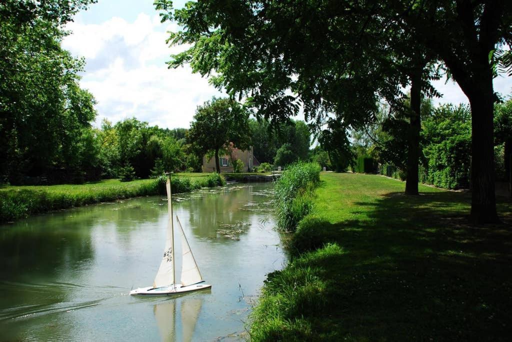 Petite Maison Au Bord Du Canal, 8' Zoo De Beauval, Pmr Noyers-sur-Cher Exterior photo